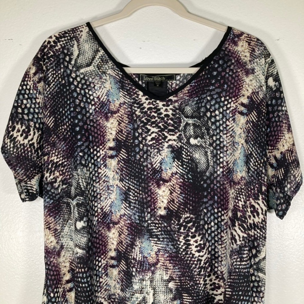 Love Stitch Womens M Snakeskin Print High Low Mesh Back Blouse Purple Blue